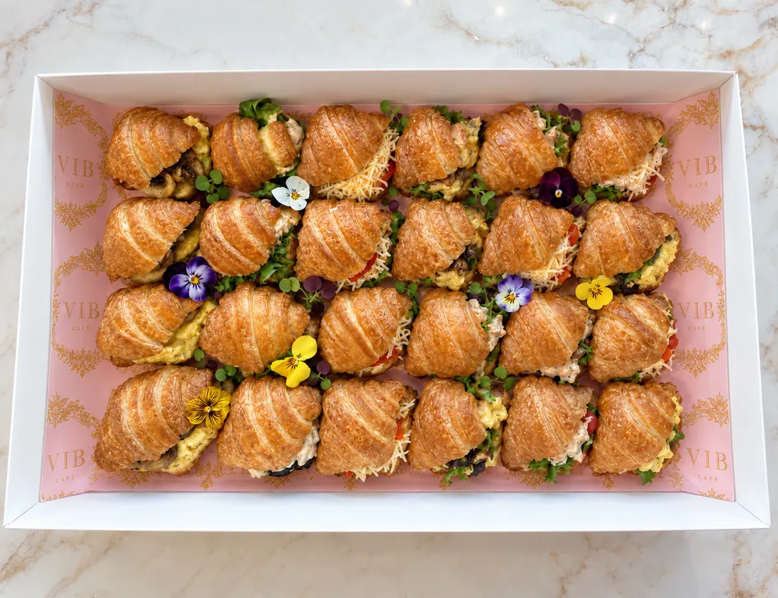 Mini croissants with fillings